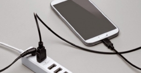 Mẹo Sử Dụng Điện Thoại An Toàn Khi Đang Sạc